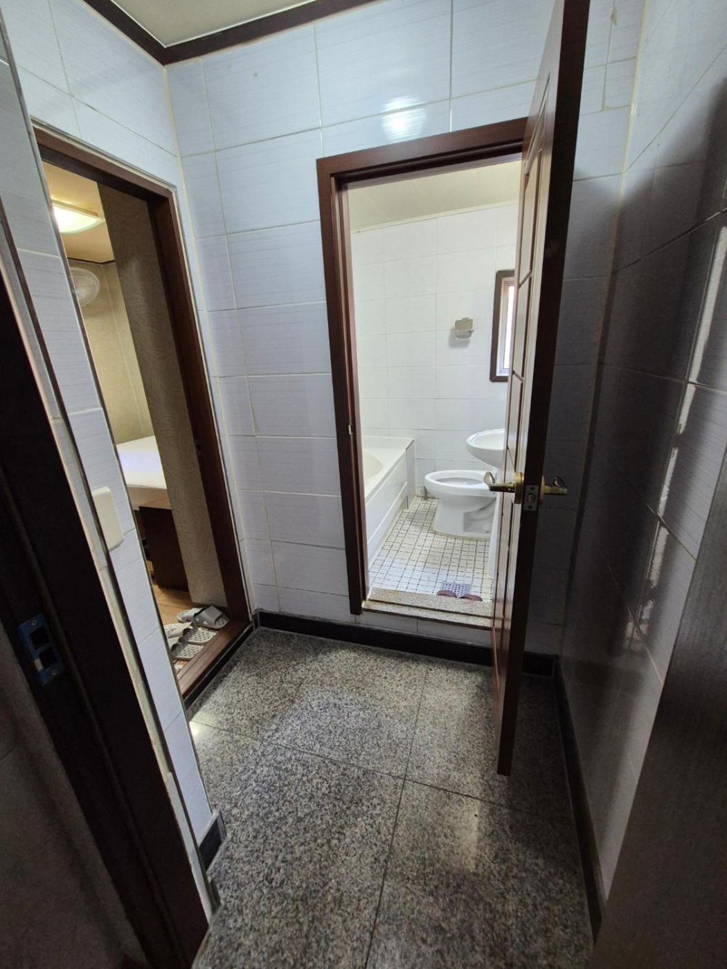 Joyful Stay Seoul Exteriör bild
