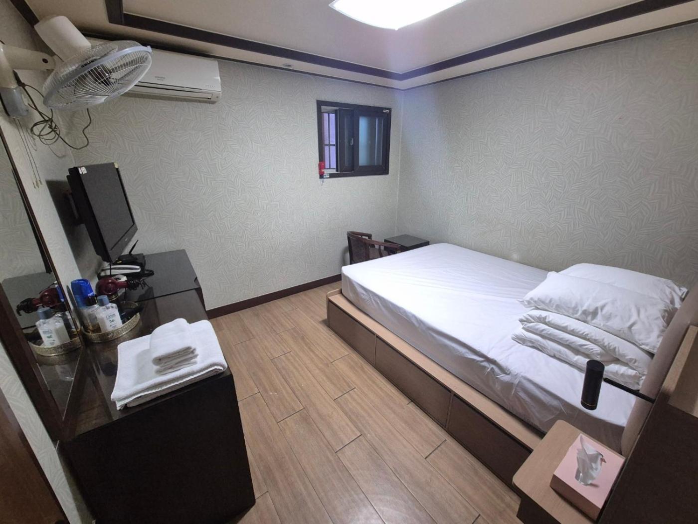 Joyful Stay Seoul Exteriör bild