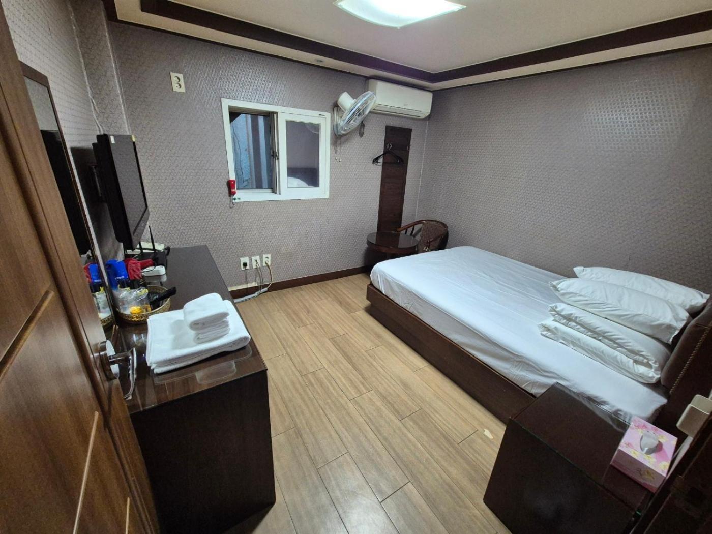 Joyful Stay Seoul Exteriör bild