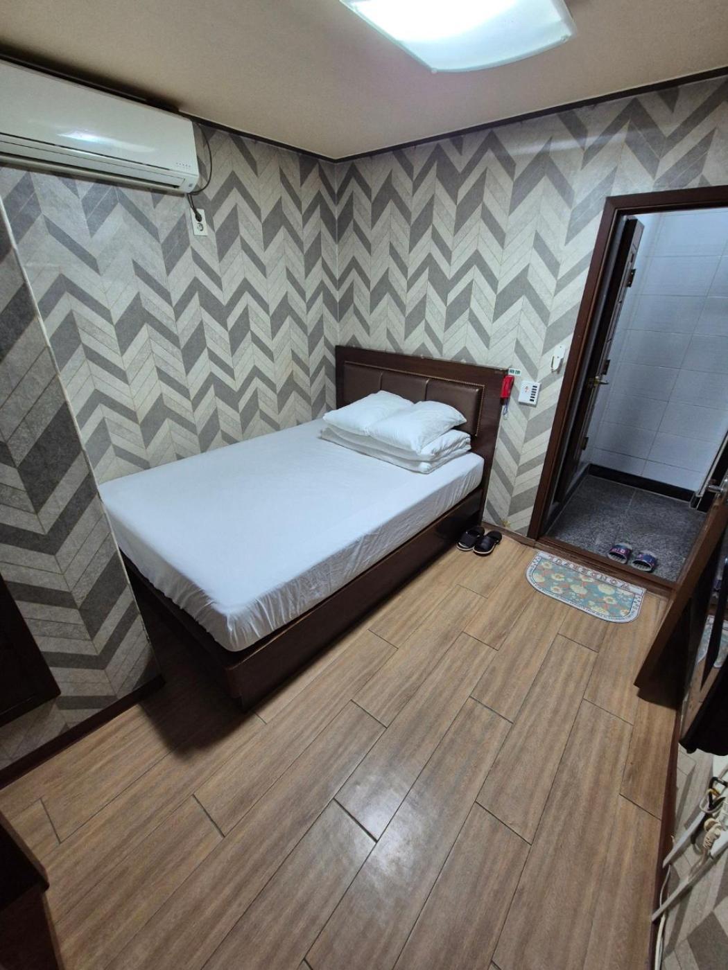 Joyful Stay Seoul Exteriör bild