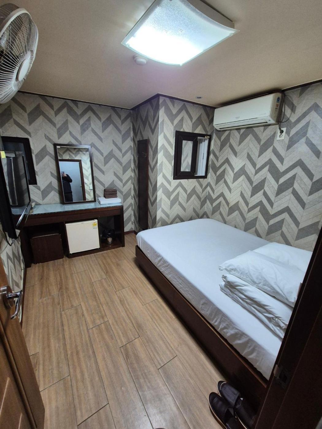 Joyful Stay Seoul Exteriör bild